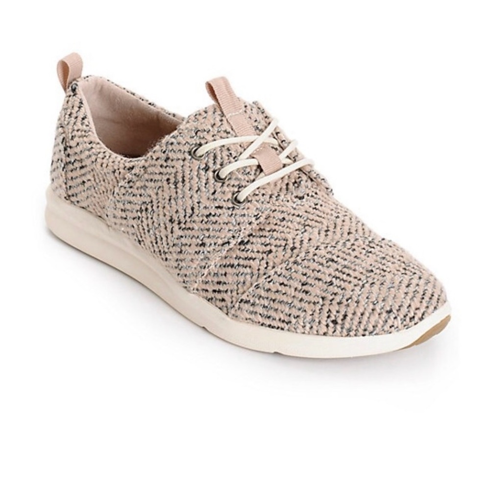 NWOT Toms Del Rey Dusty Rose shoes 7.5